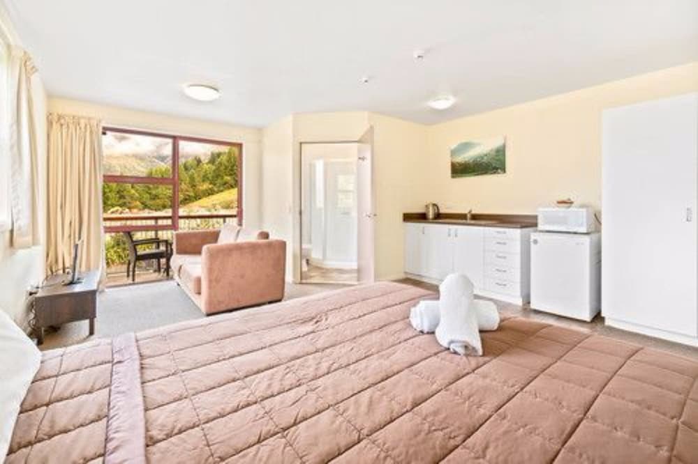 Shotover Lodge, Queenstown Shotover Lodge, Queenstown