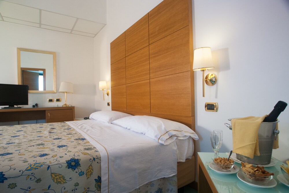City Hotel, Naples City Hotel, Naples