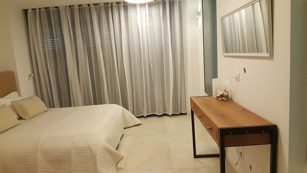 Andromeda Hill apartments & Spa, Tel Aviv Andromeda Hill apartments & Spa, Tel Aviv