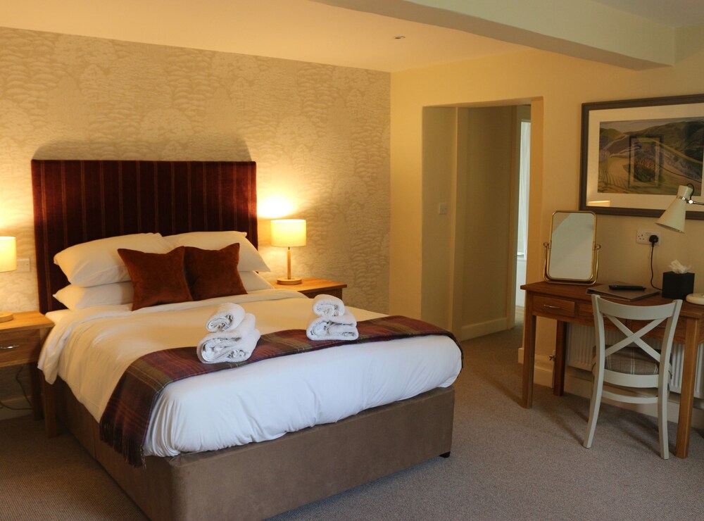 The Colesbourne Inn, Cheltenham The Colesbourne Inn, Cheltenham