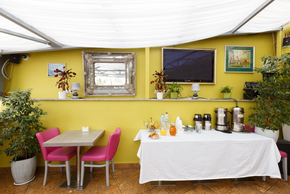 3 MostA Hotel, Saint Petersburg 3 MostA Hotel, Saint Petersburg