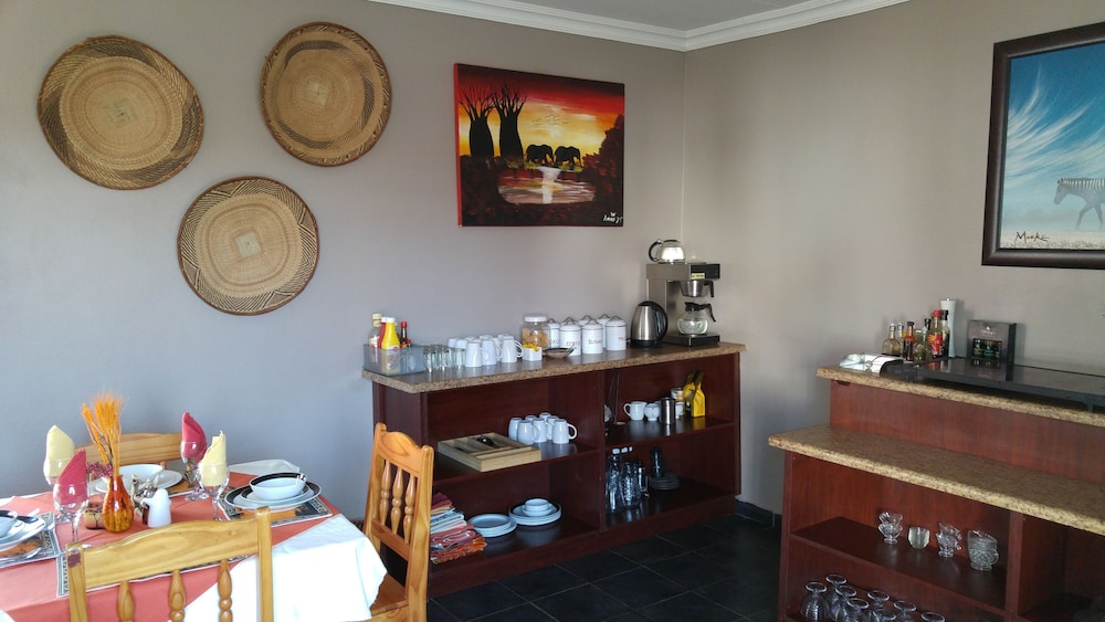 Journey's Inn Africa Guest Lodge, Johannesburg Journey's Inn Africa Guest Lodge, Johannesburg