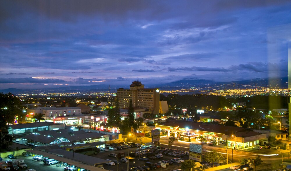 TRYP by Wyndham San Jose Sabana, San Jose TRYP by Wyndham San Jose Sabana, San Jose