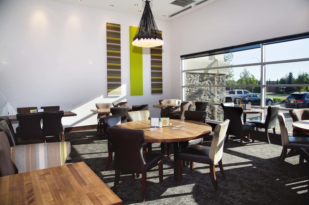 Sandman Hotel & Suites Calgary South, Calgary Sandman Hotel & Suites Calgary South, Calgary