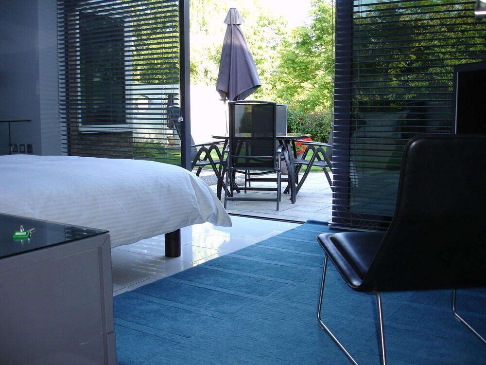 South Lodge, Milton Keynes South Lodge, Milton Keynes