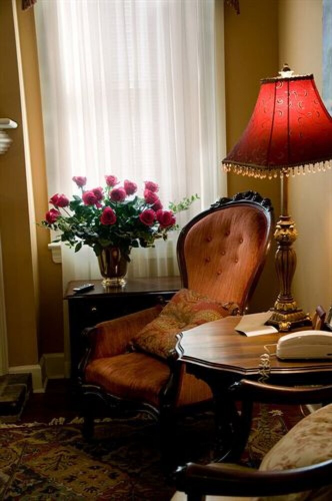Armstrong Inns, Savannah Armstrong Inns, Savannah