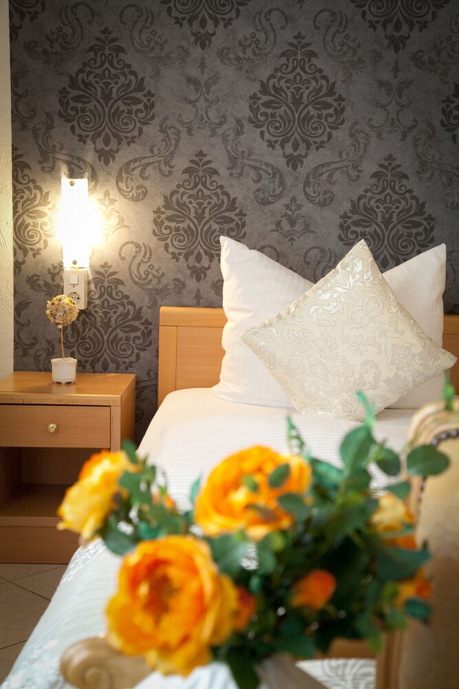 Hotel Engelbert, Dusseldorf Hotel Engelbert, Dusseldorf