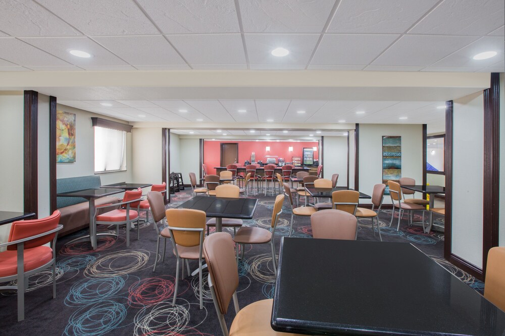 Ramada by Wyndham Tulsa, Tulsa Ramada by Wyndham Tulsa, Tulsa