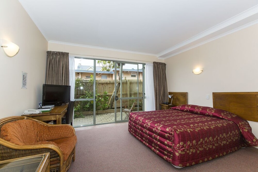Fernhill Motor Lodge, Lower Hutt Fernhill Motor Lodge, Lower Hutt