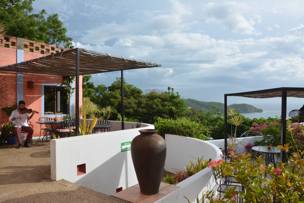 El Jardin Hotel & Restaurant, San Juan del Sur El Jardin Hotel & Restaurant, San Juan del Sur