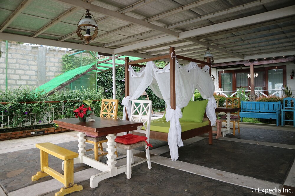 Joaquin's Bed and Breakfast, Tagaytay Joaquin's Bed and Breakfast, Tagaytay