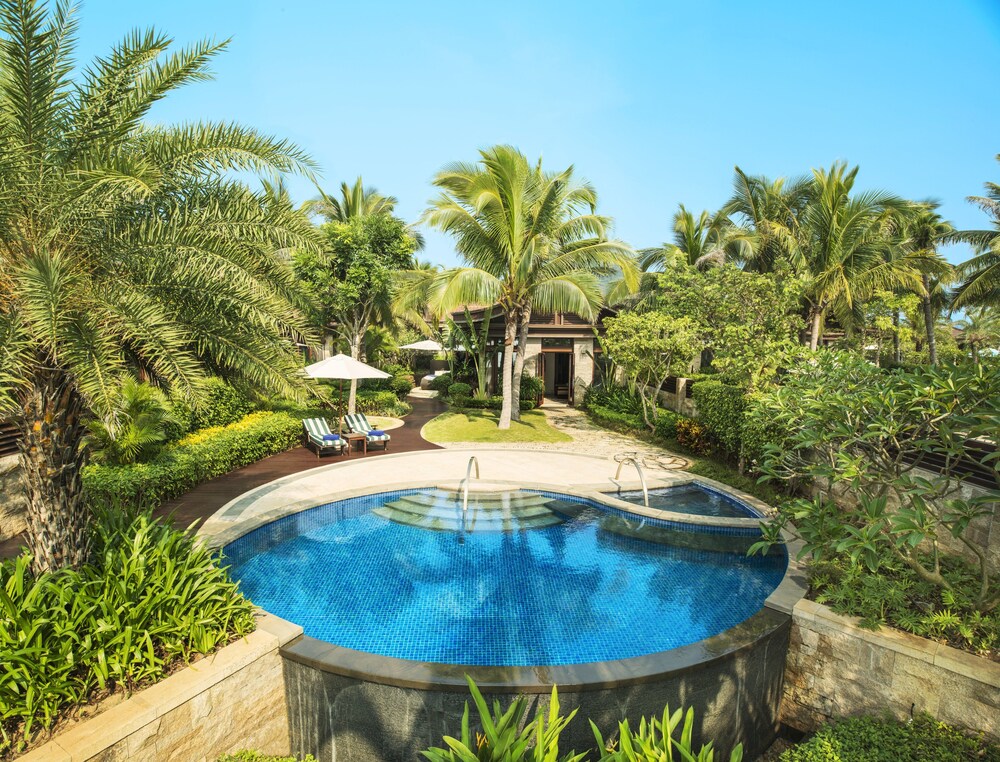 The St. Regis Sanya Yalong Bay Resort, Hainan The St. Regis Sanya Yalong Bay Resort, Hainan