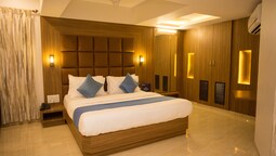 Hotel J K Regency