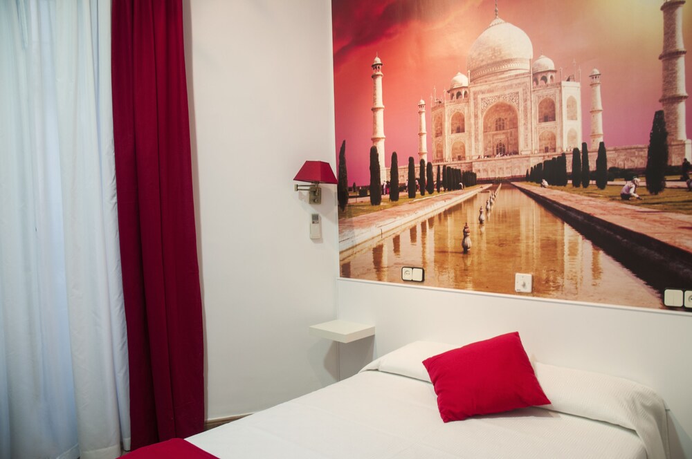 Hostal Comercial, Madrid Hostal Comercial, Madrid