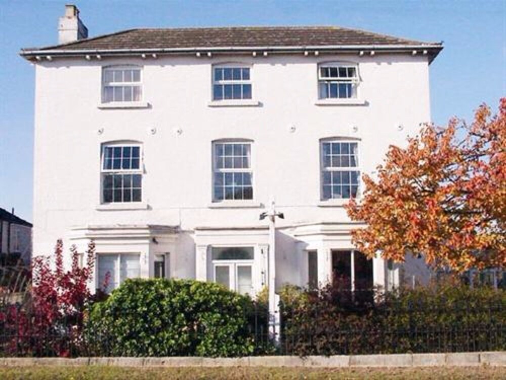 Brookthorpe Lodge, Gloucester Brookthorpe Lodge, Gloucester