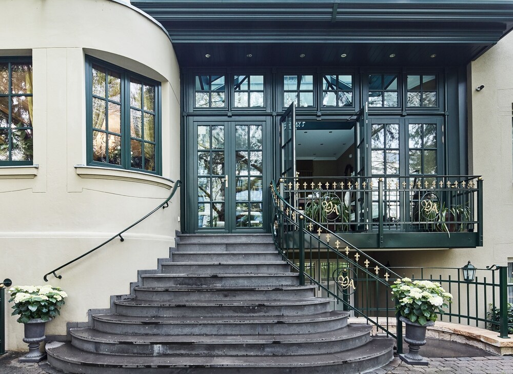 Hotel Villa Achenbach, Dusseldorf Hotel Villa Achenbach, Dusseldorf