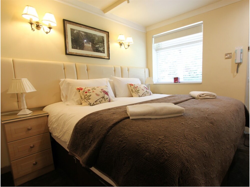 Henley Boutique Lodges, Birmingham Henley Boutique Lodges, Birmingham