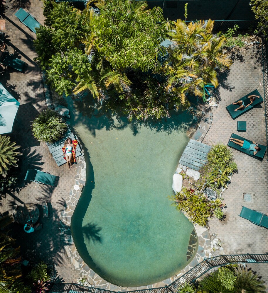 Coral Beach Lodge, Port Douglas Coral Beach Lodge, Port Douglas