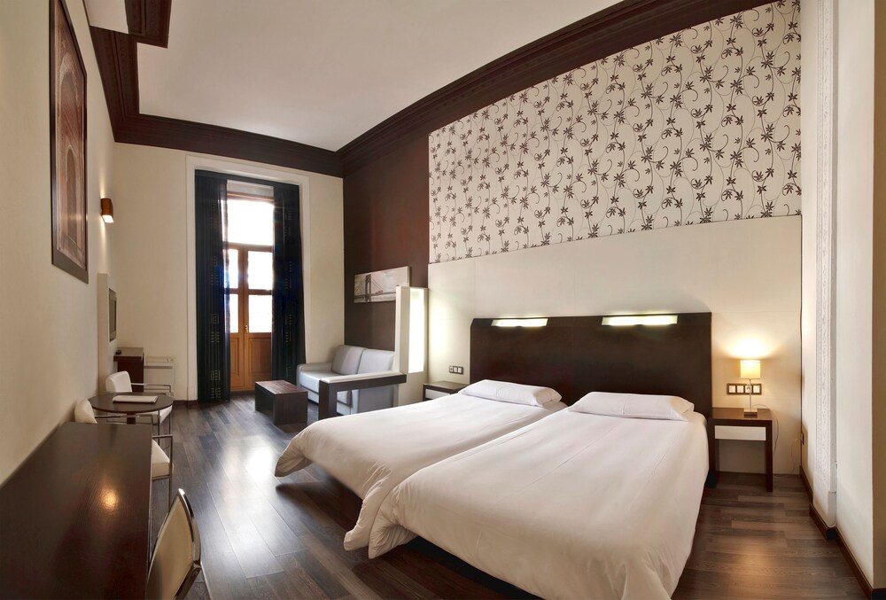 Hostal Suites Alhambra, Madrid Hostal Suites Alhambra, Madrid