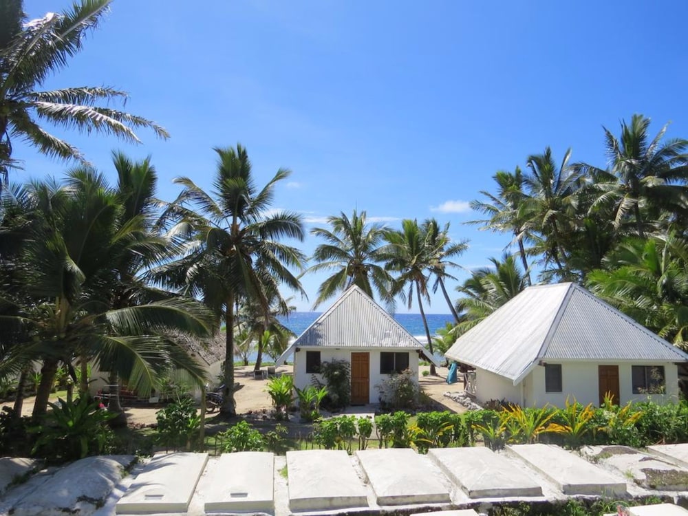 Sunrise Beach Bungalows, Rarotonga Sunrise Beach Bungalows, Rarotonga