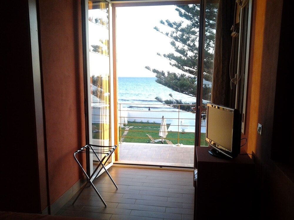 SuiteBeach B&B and Club, Marsala SuiteBeach B&B and Club, Marsala