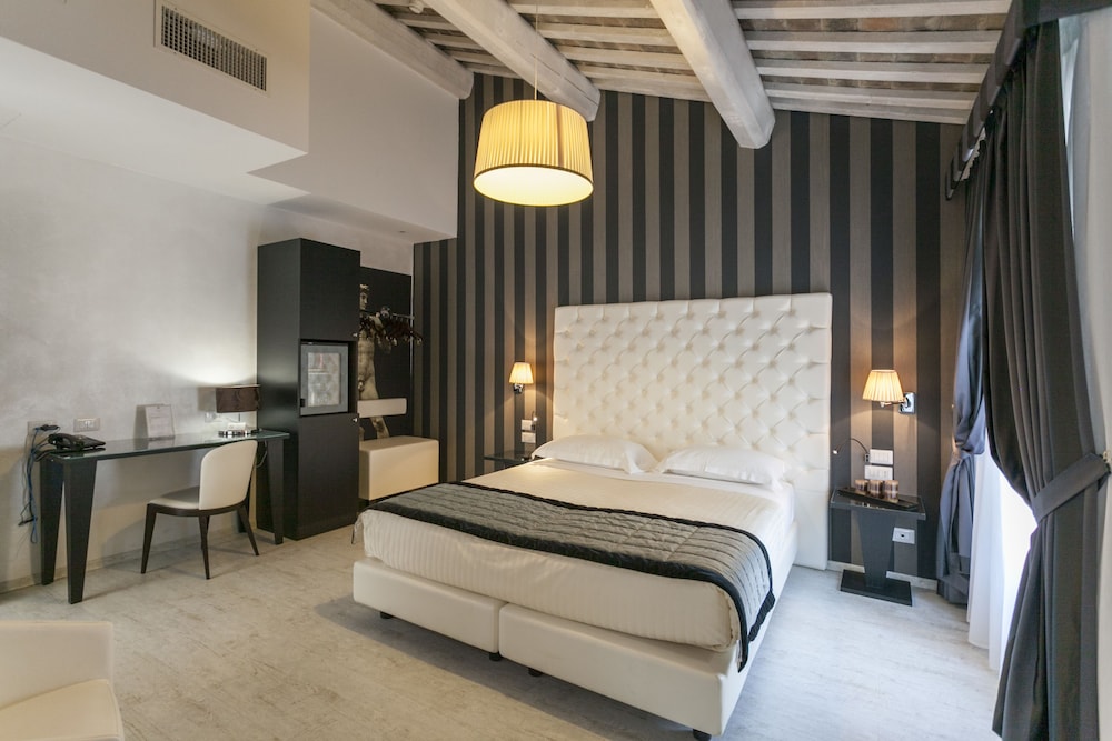 Hotel Nazionale, Ferrara Hotel Nazionale, Ferrara