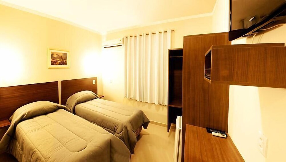 Astor Hotel, Bauru Astor Hotel, Bauru