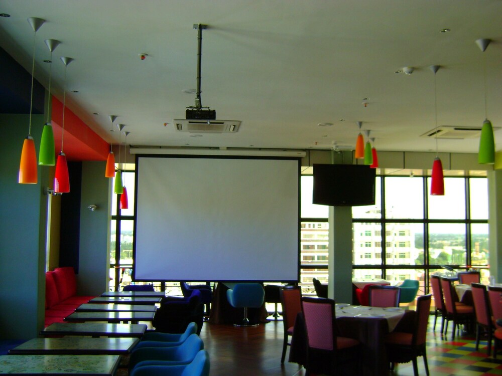 Hotel Nikko Tower, Dar-Es-Salaam Hotel Nikko Tower, Dar-Es-Salaam