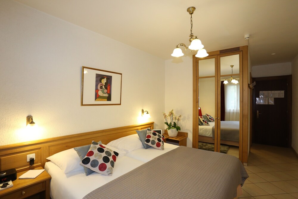 Hotel Excelsior, Geneva Hotel Excelsior, Geneva