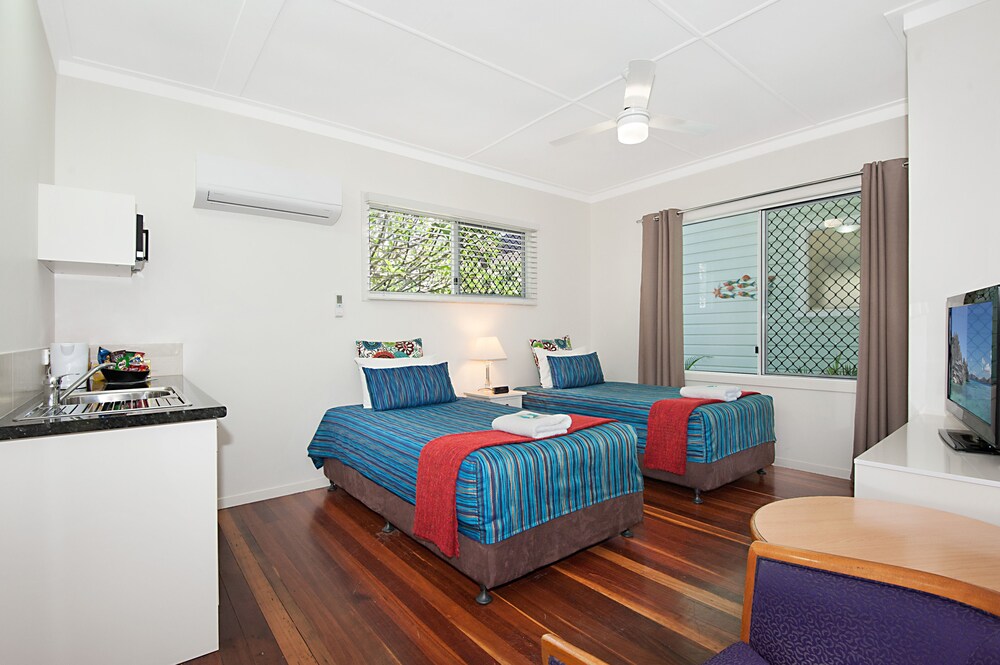 Gold Coast Airport Accommodation - La Costa Motel Gold Coast Airport Accommodation - La Costa Motel