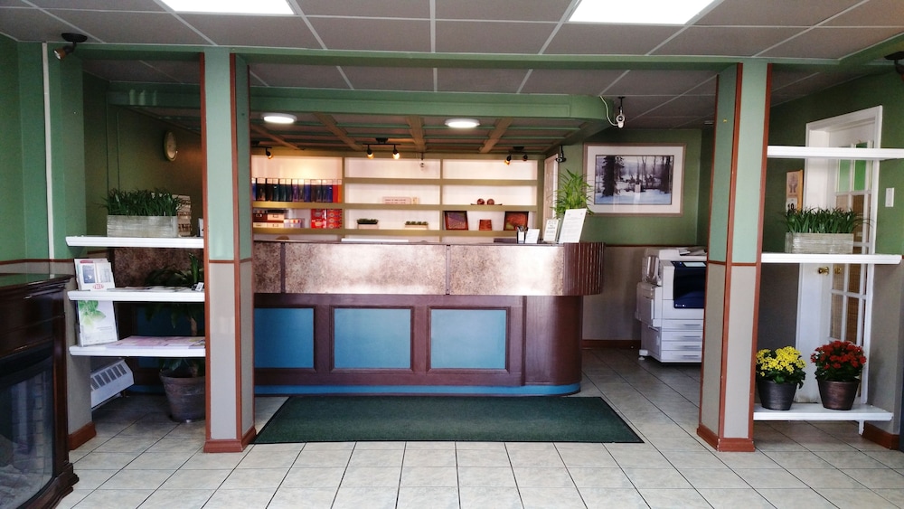 Canadian Motor Inn, Grande Prairie Canadian Motor Inn, Grande Prairie