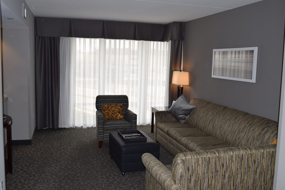 Holiday Inn Hotel & Suites East Peoria, Peoria Holiday Inn Hotel & Suites East Peoria, Peoria