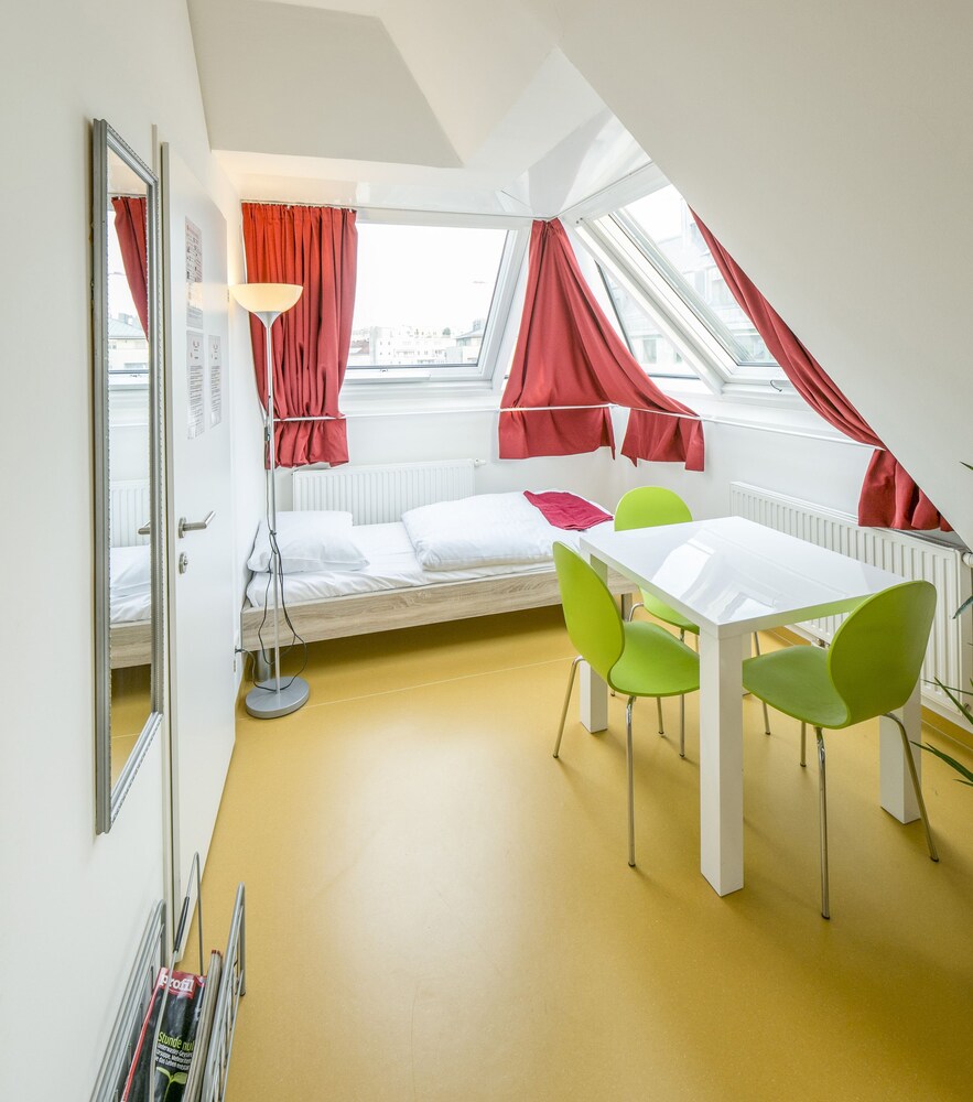 a&t Holiday Hostel Wien, Vienna a&t Holiday Hostel Wien, Vienna