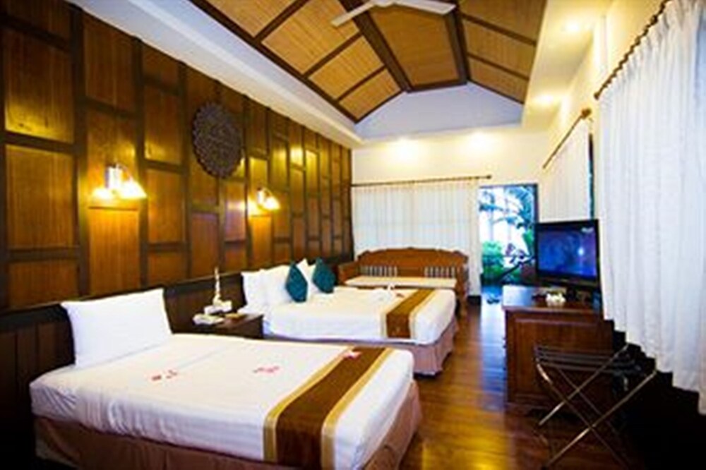 Coco Palm Beach Resort, Koh Samui Coco Palm Beach Resort, Koh Samui