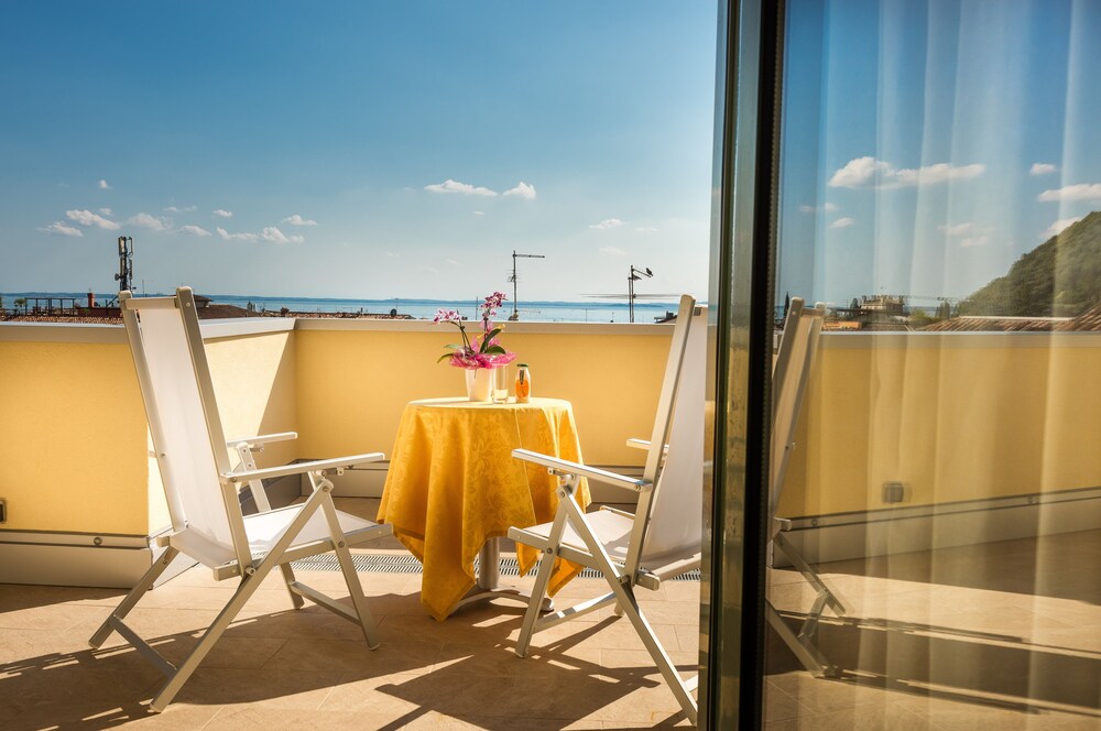 Sky Pool Hotel Sole Garda, Lake Garda Sky Pool Hotel Sole Garda, Lake Garda