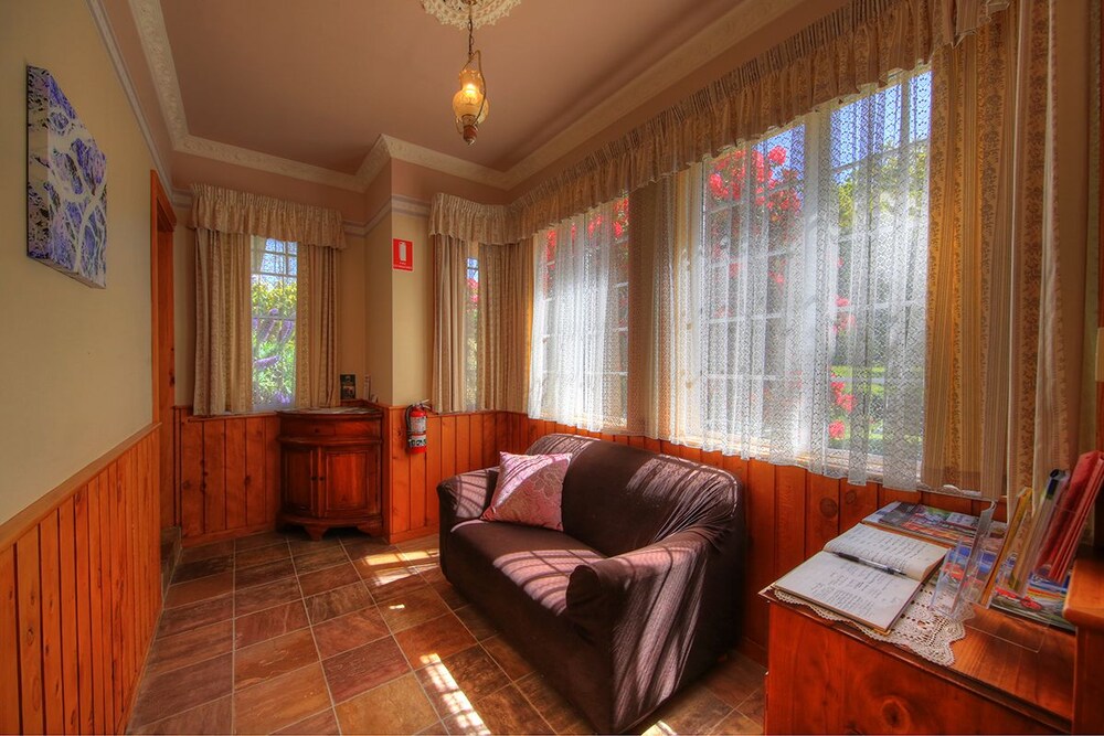 Alexandria Bed & Breakfast, Tasmania Alexandria Bed & Breakfast, Tasmania