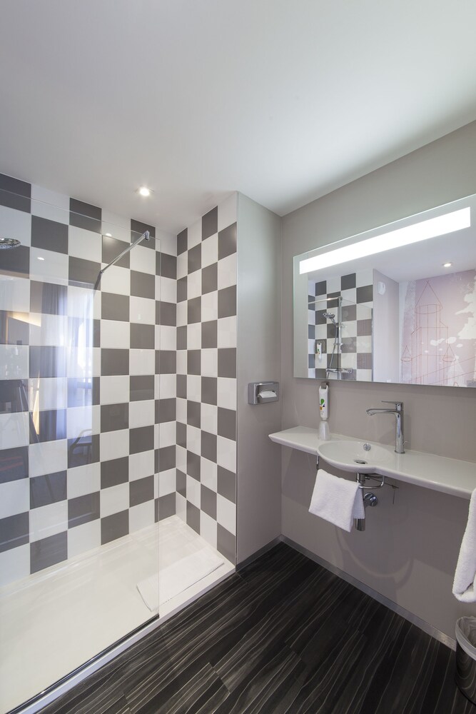 Ibis Styles Poitiers Centre, Poitiers Ibis Styles Poitiers Centre, Poitiers