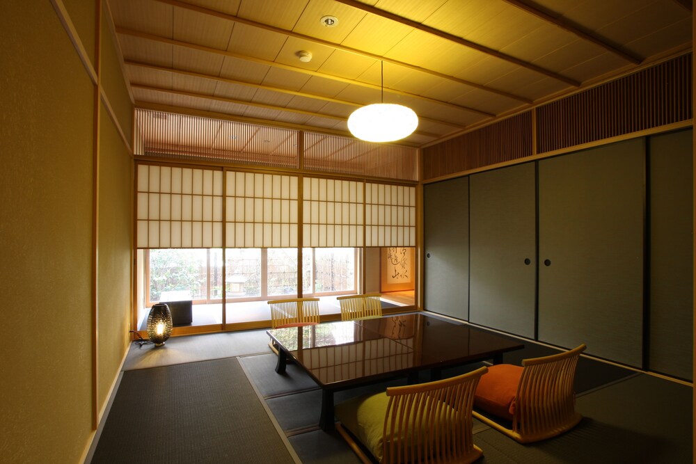 Ishibekoji Ryugin, Kyoto Ishibekoji Ryugin, Kyoto