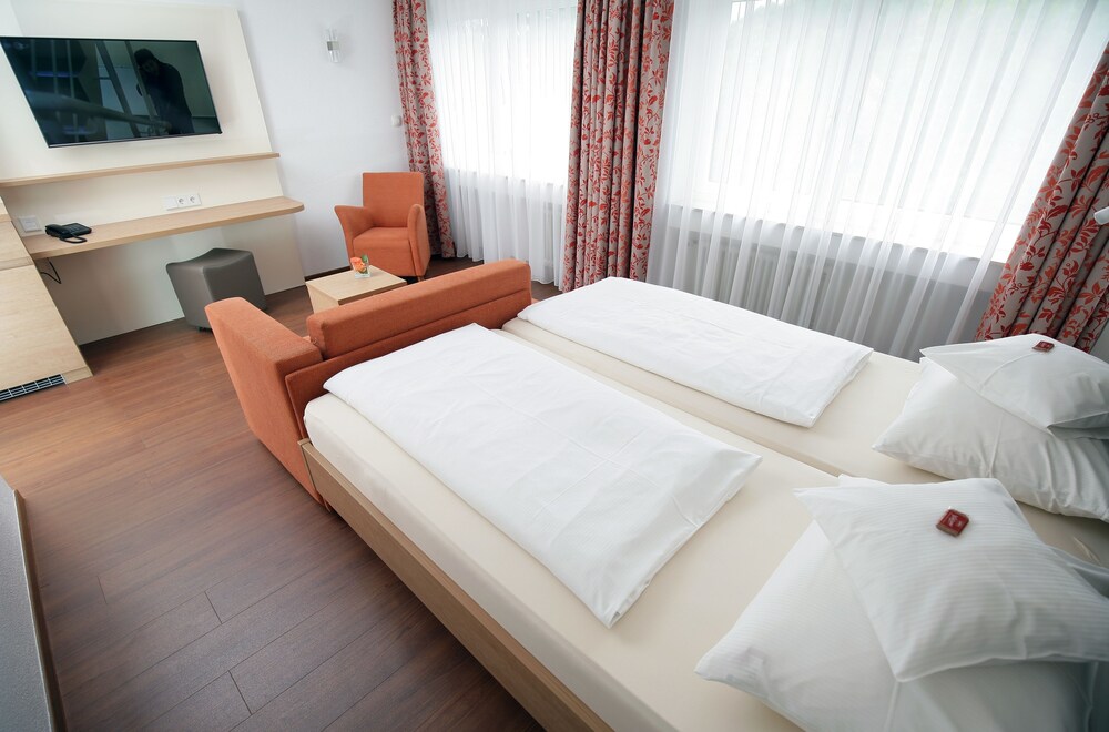 Badhotel Restaurant Stauferland Badhotel Restaurant Stauferland