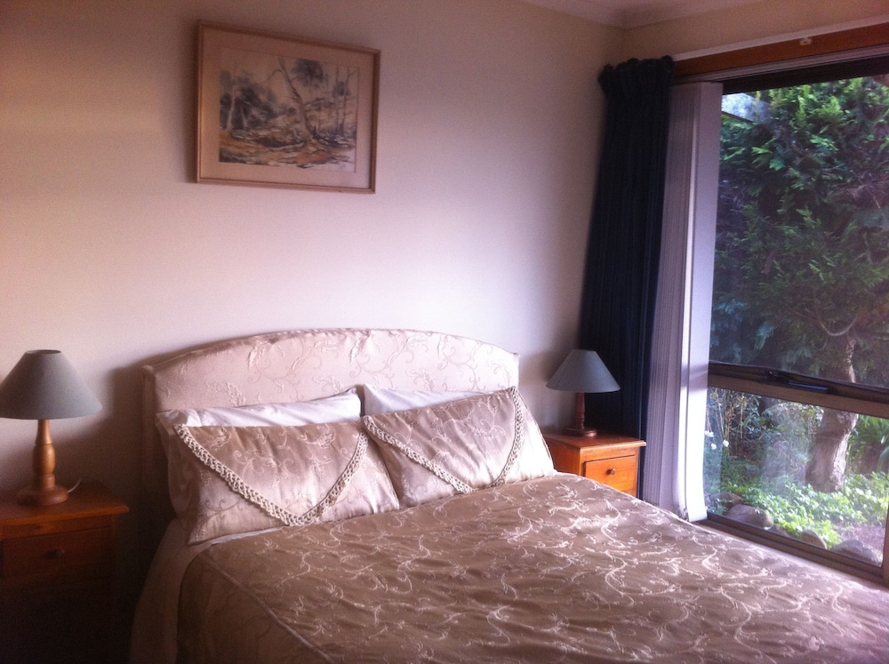 Blueberry B & B, Tasmania Blueberry B & B, Tasmania