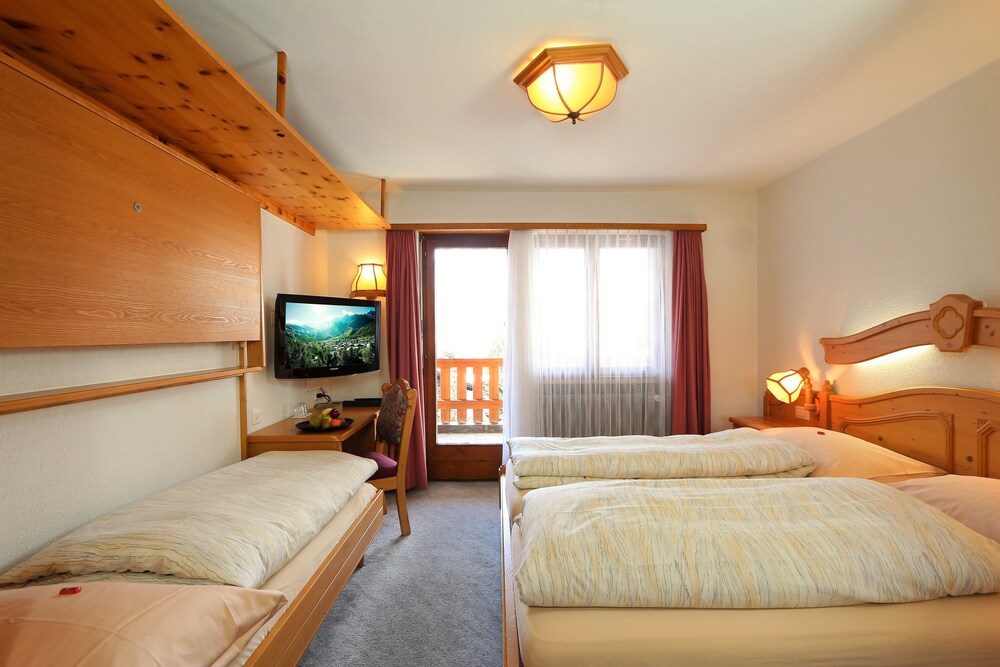 Swiss Family Hotel Alphubel, Saas-Fee Swiss Family Hotel Alphubel, Saas-Fee