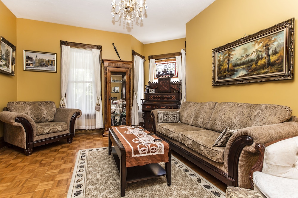Always Inn B&B by Elevate Rooms, Niagara Falls Always Inn B&B by Elevate Rooms, Niagara Falls