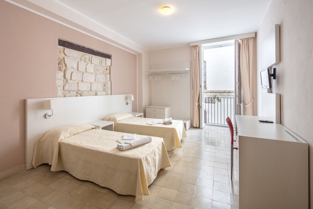 Mastrarua Hotel, Syracuse Mastrarua Hotel, Syracuse