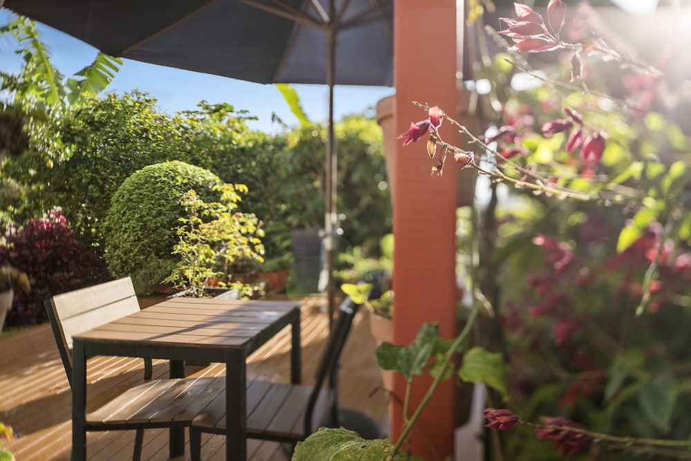 Eden Lodge, Sunshine Coast Eden Lodge, Sunshine Coast