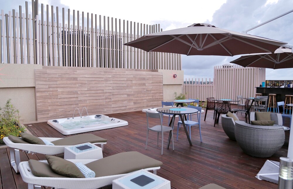 Roots Hotel Apartment By Roots, Accra Roots Hotel Apartment By Roots, Accra