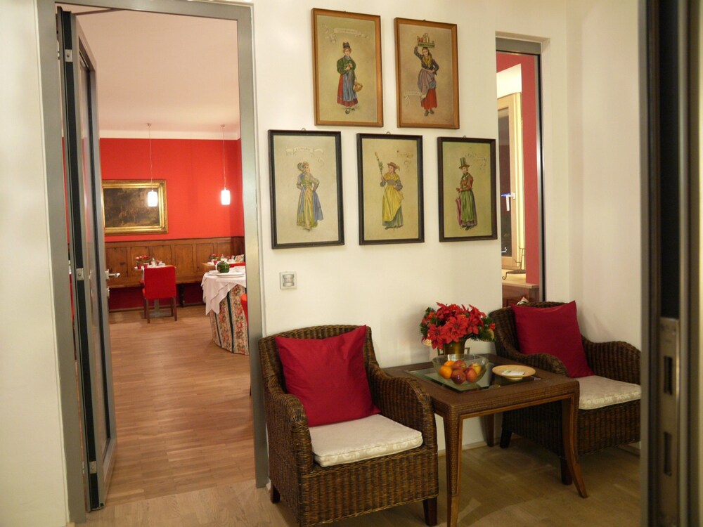 Bergland Hotel, Salzburg Bergland Hotel, Salzburg