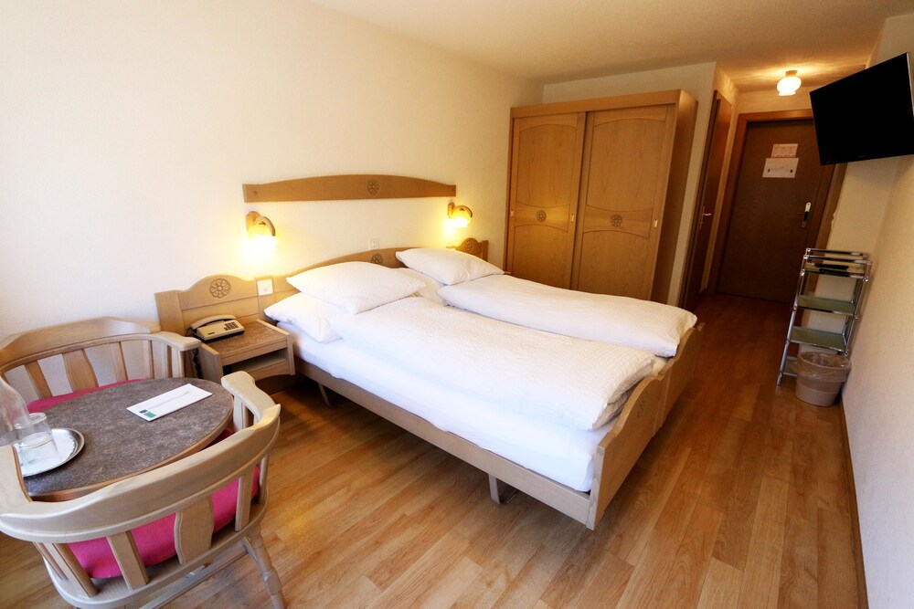 Hotel Artemis, Saas-Fee Hotel Artemis, Saas-Fee