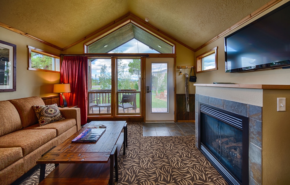 Explorer Cabins At Yellowstone, West Yellowstone Explorer Cabins At Yellowstone, West Yellowstone