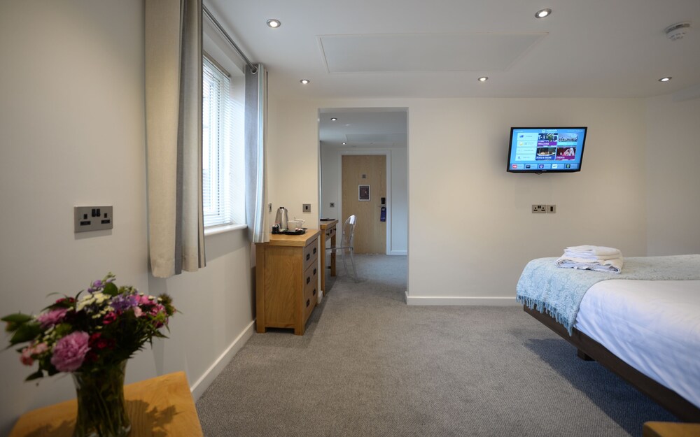 Waterside Hotel & Leisure Club, Manchester Waterside Hotel & Leisure Club, Manchester