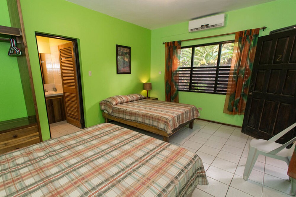 Sunrise Club Hotel Restaurant & Bar, Negril Sunrise Club Hotel Restaurant & Bar, Negril
